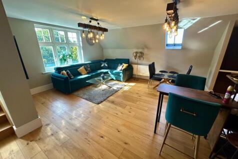 lounge 4.jpg