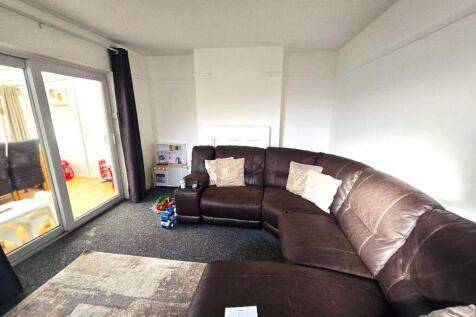 Lounge 2