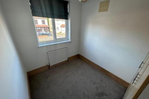 bed 3.jpg