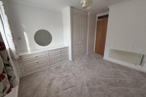 Bedroom x 3