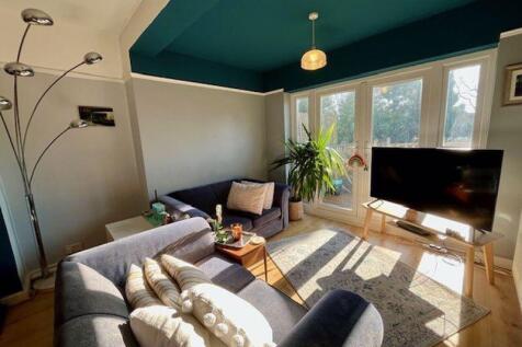 LOUNGE/DINER 