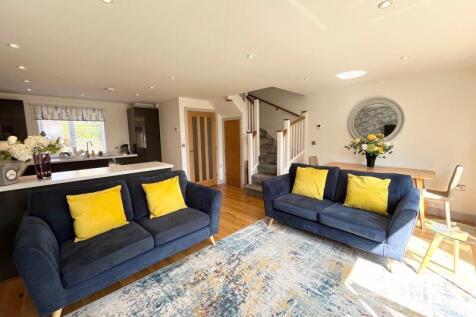 Open concept Lounge/Kitchen/Diner