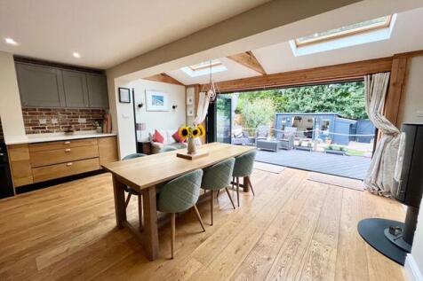 OPEN CONCEPT KITCHEN/DINING/FAMILY ROOM