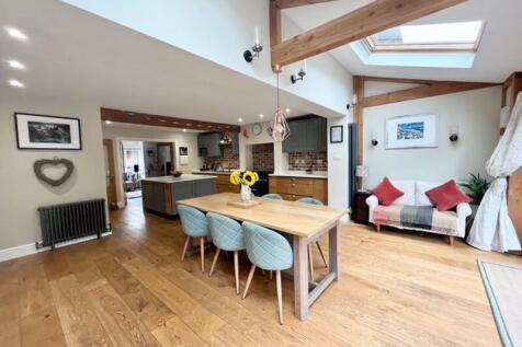 OPEN CONCEPT KITCHEN/DINING/FAMILY ROOM