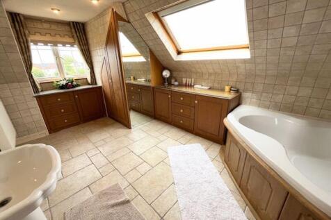 EN SUITE BED ONE