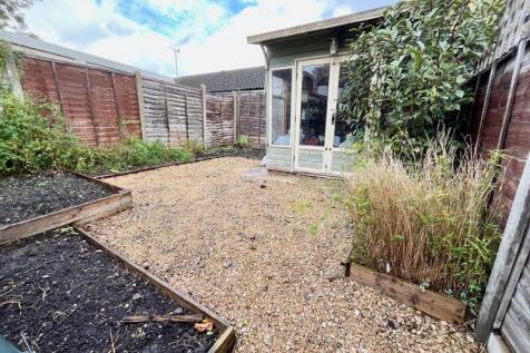 Summerhouse and additional garden 