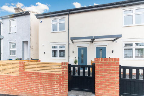 NEWARK ROAD,63A -...