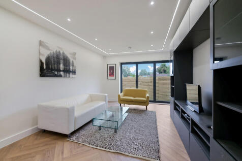 NEWARK ROAD,63A -...