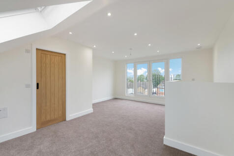 NEWARK ROAD,63A -...
