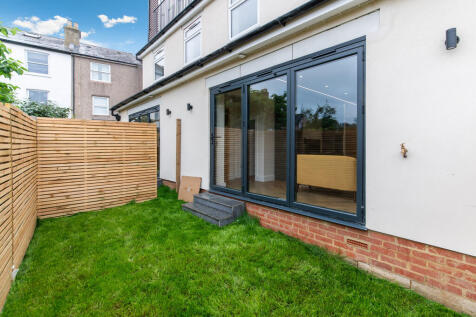NEWARK ROAD,63A -...