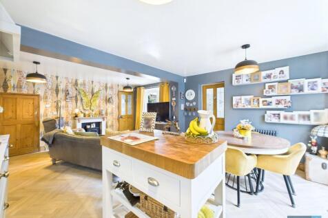 Kitchen/Family Room