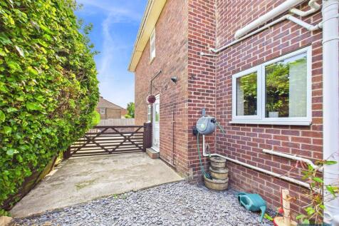 Driveway/Garden