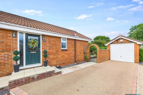 Driveway/Garage