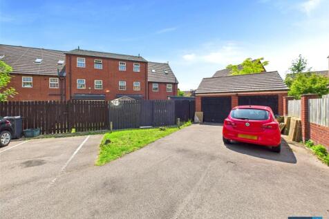 Garage/Driveway