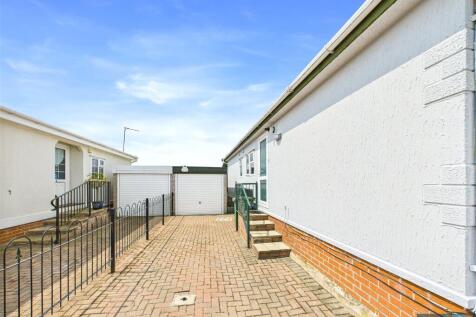 Garage/Driveway