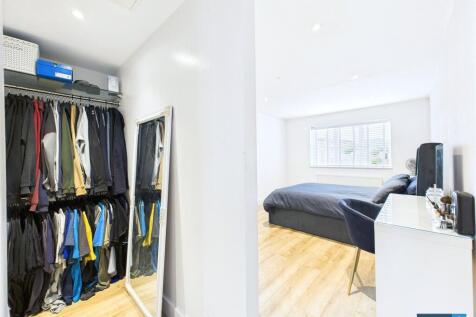 Walk In Wardrobe