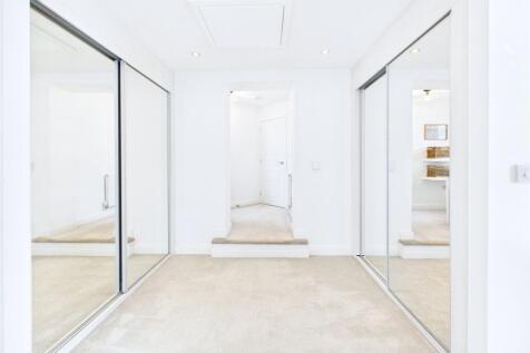 Walk-In Wardrobe