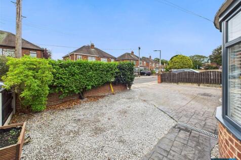 Front Garden/Drive