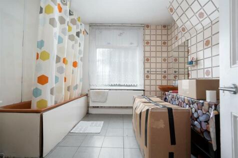 Bathroom (58A)