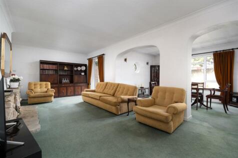 Living Room/Dining Room