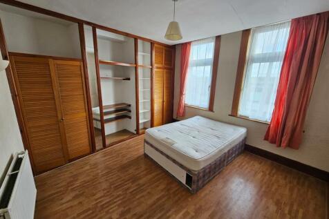 Bedroom 2.jpg