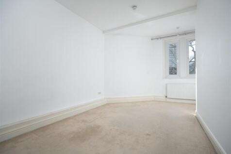 Studio Room