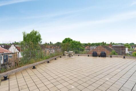 Communal Roof Terrace