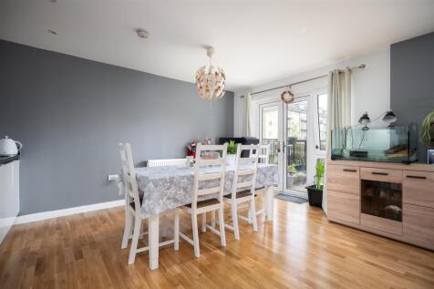 Open Plan Living/Dining Area