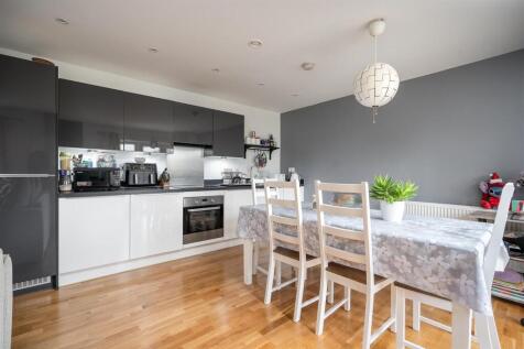 Open Plan Living/Dining Area