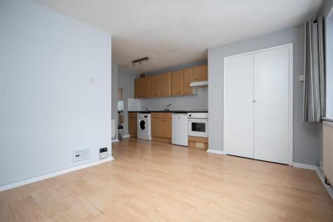 Studio Room