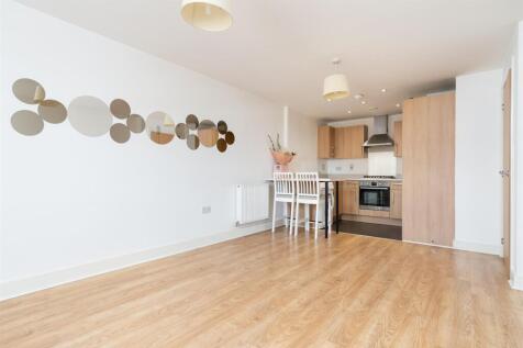 Living Room/Kitchen
