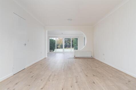 Living Room / Dining Room