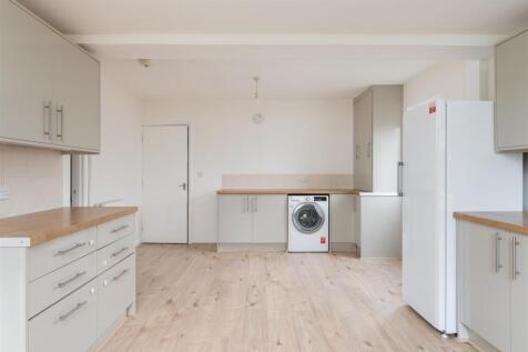Kitchen / Breakfast Room