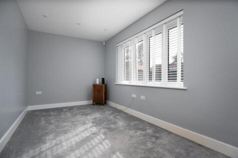 Study/Bedroom 5