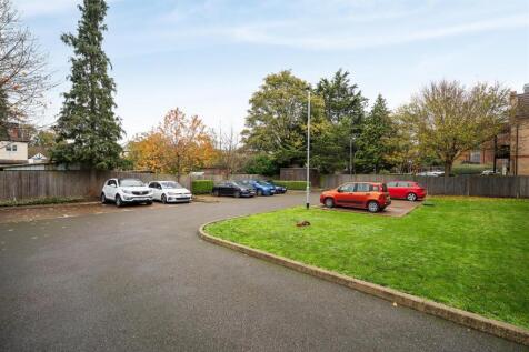 Car Park/Communal Garden