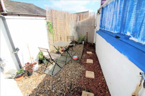 COURTYARD REAR