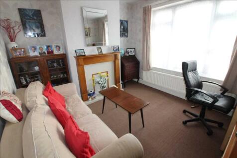 FRONT ROOM