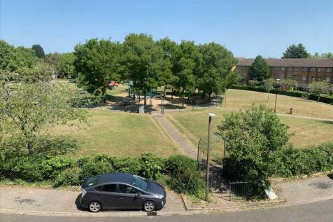 VIEWS OVER GREEN