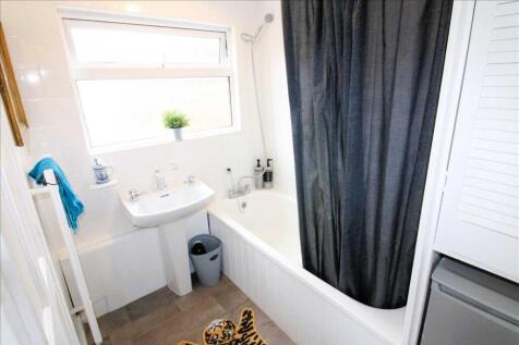 DOWNSTAIRS BATHROOM