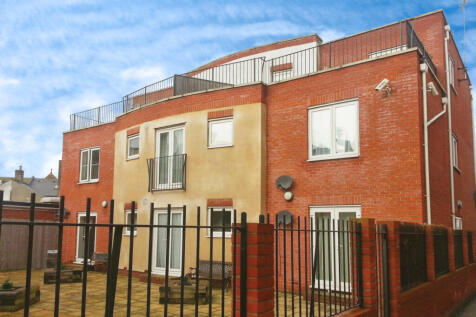 **TOWN CENTRE AREA** ONE BEDROOM GROUND FLOOR FLA