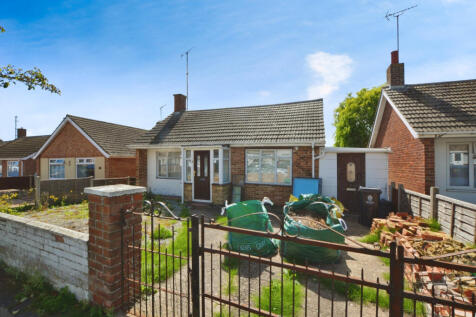 2 bed detached bungalow for sale Alleyne Way, Jay
