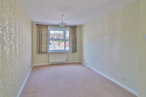 Dining Area (Now Unfurnished)