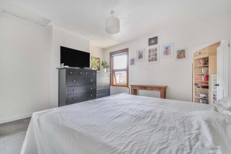 1331398-16-68a30cad6df28.jpg