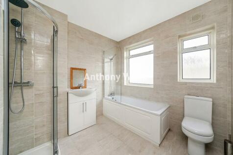 bath/shower room