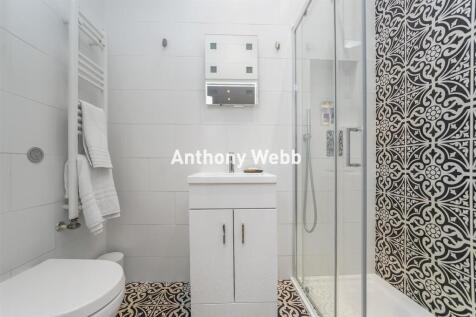 G/f shower room