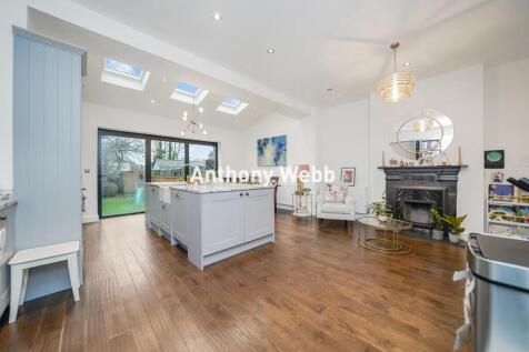Dining Room / Kitchen