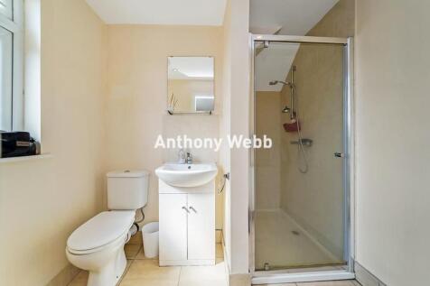 Ensuite shower room