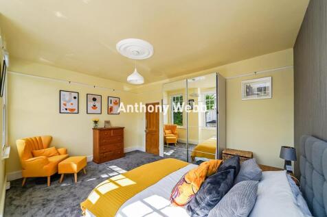 Main bedroom