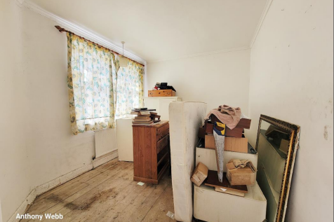 bedroom 1.PNG
