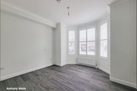 487a Bedroom